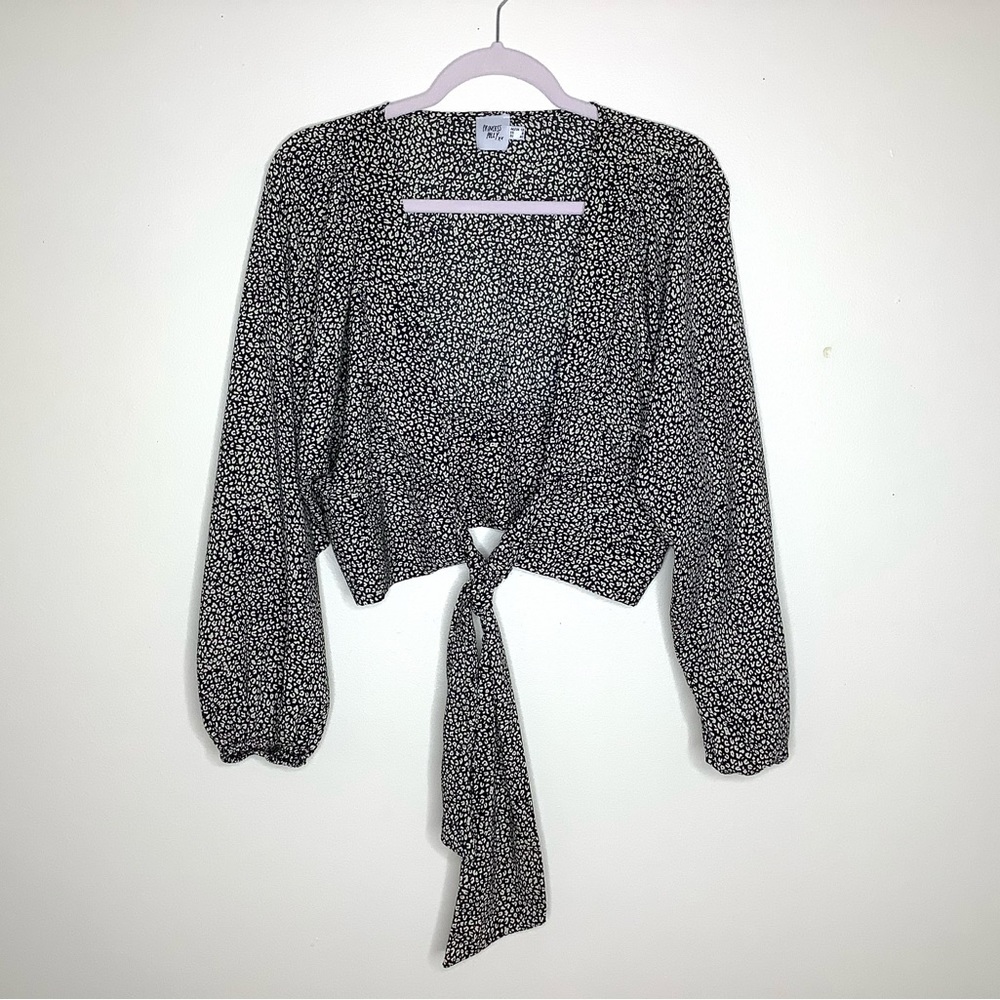 < Princess Polly Leopard Print Tie Front Top > - Picture 2 of 6